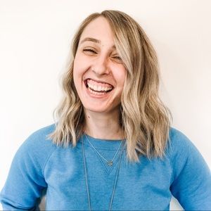 Meet your Posher, Laura